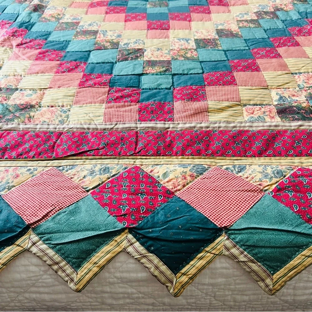 Vintage Patchwork King Size Quilt in Multicolor Design